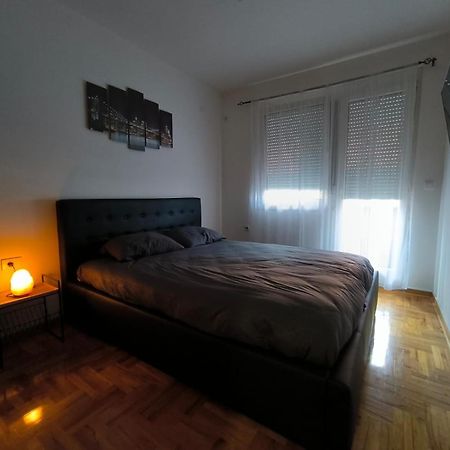 Apartman Zivic Nis Exterior foto